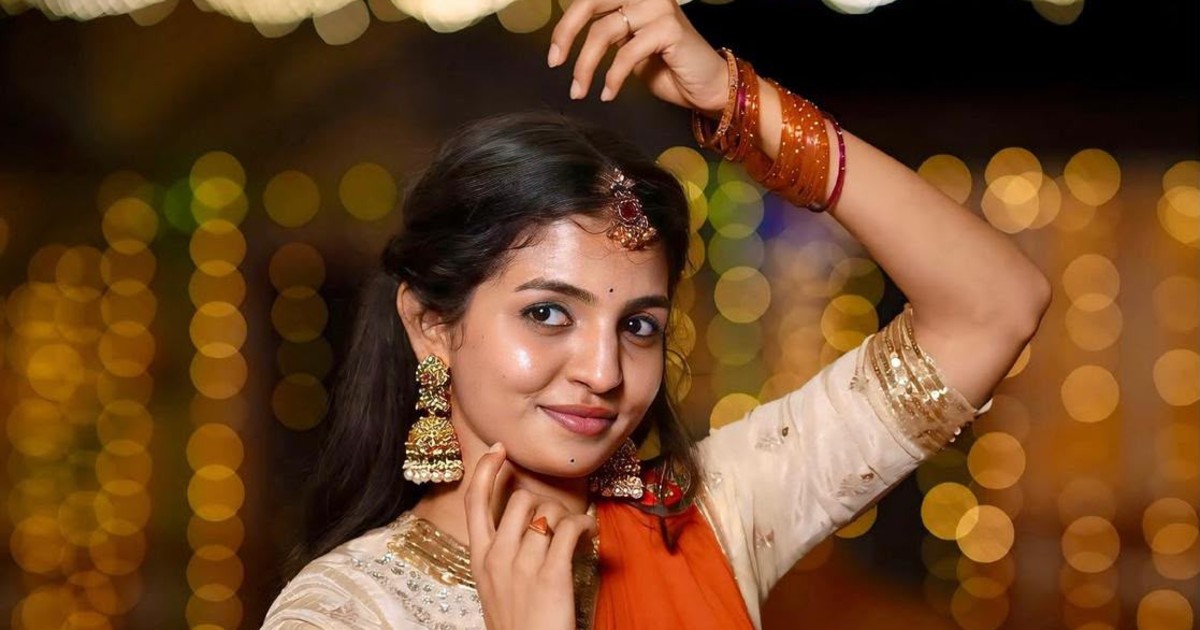  Folk Singer Nagadurga in  Priyadarshi Movie