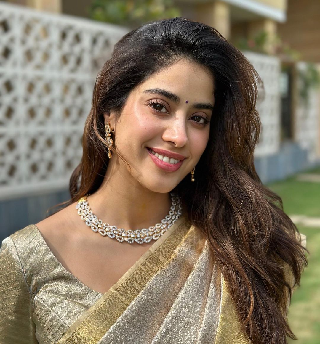 Janhvi Kapoor To Share The Screen With Ram Charan in RC16